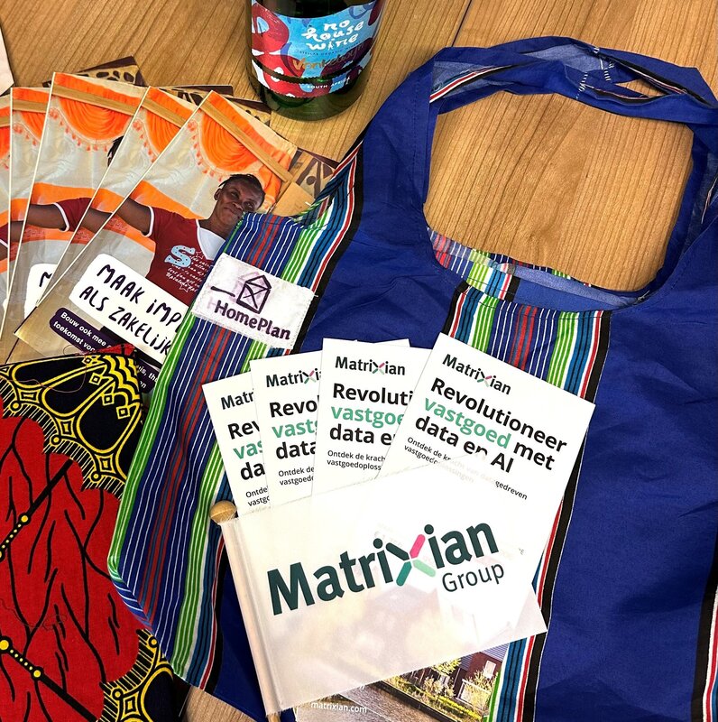 Matrixian is Vriend van HomePlan
